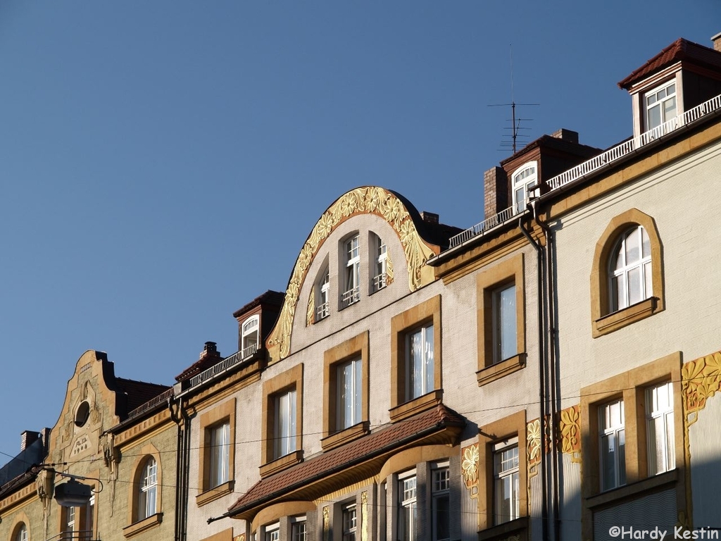 Giebel mit Ornamenten
