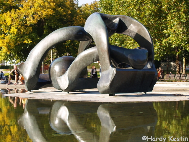 Brunnen auf dem Karlsplatz
